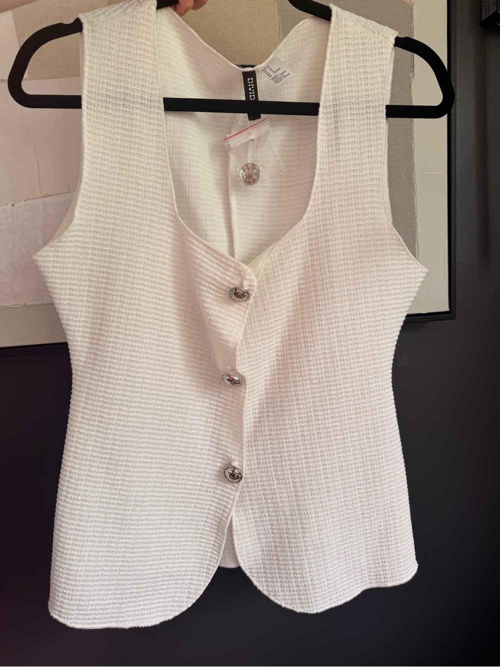 White Textured Button-Front vest Top